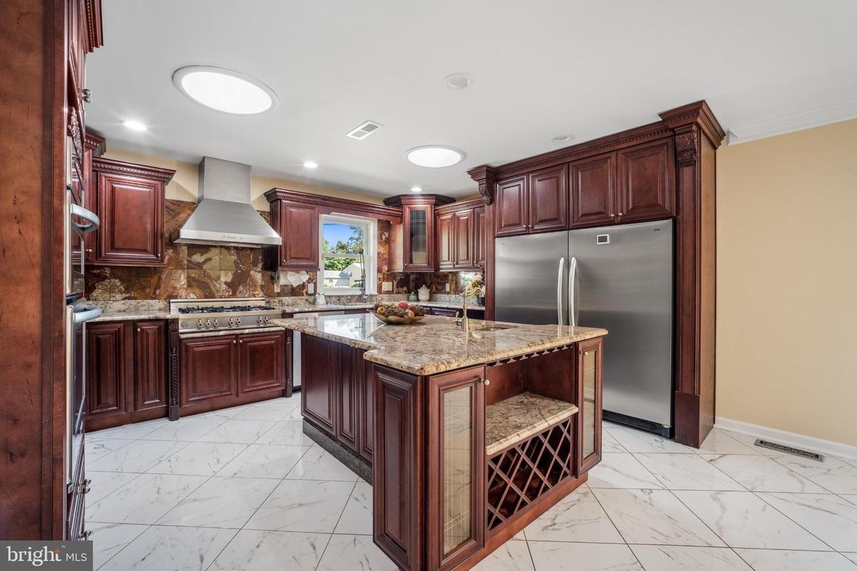 Interior, Kitchen, Marble, Recessed Lighting, Stainless Steel Appliances
