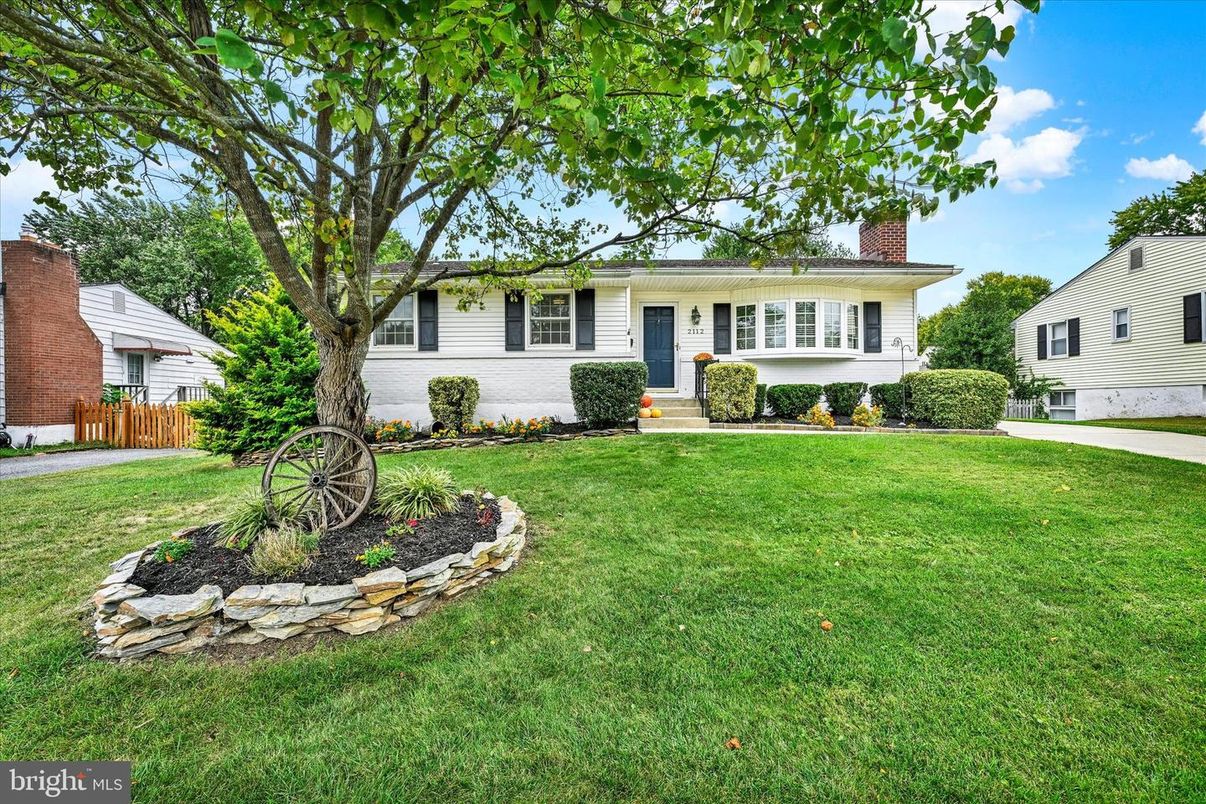 Backyard, Exterior, Facade, Cape Cod