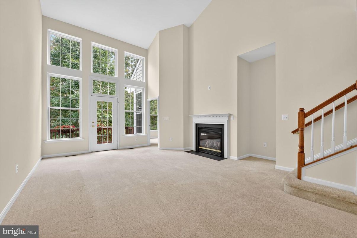 Empty room, Fireplace, Interior