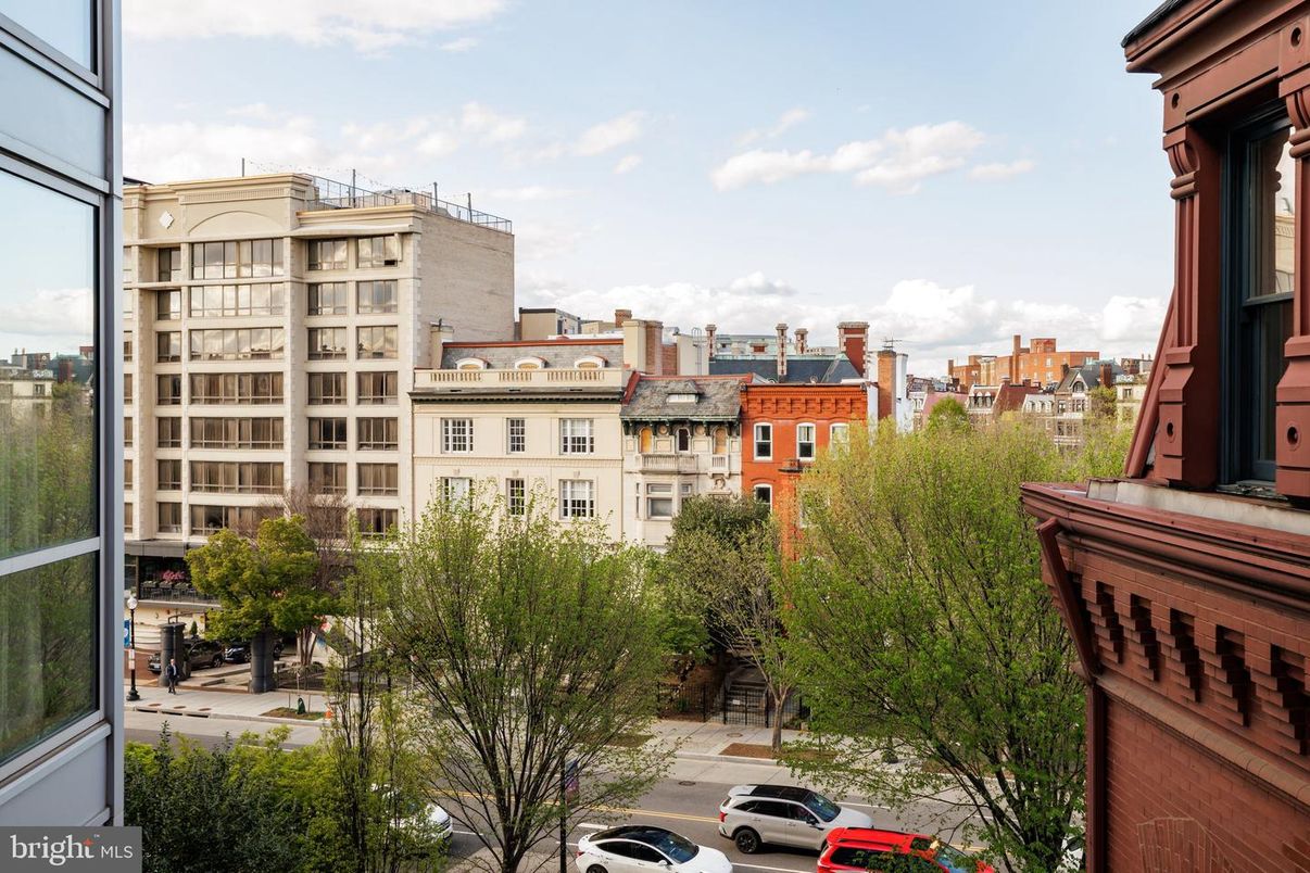 Exterior, Facade, Condo Building