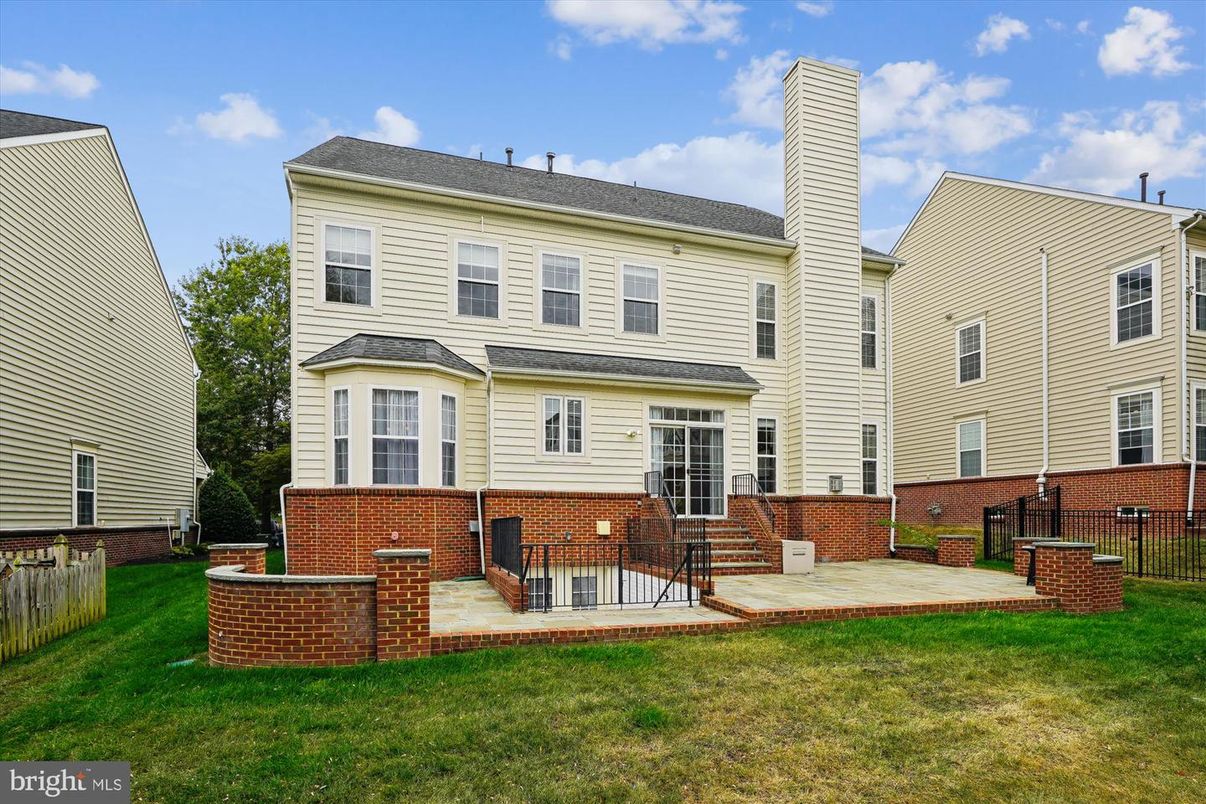 Backyard, Exterior, Facade, Brick Facade, Georgian