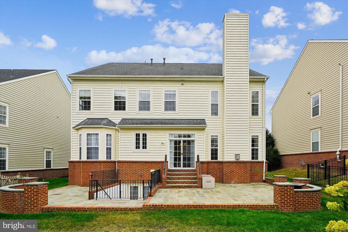 Backyard, Exterior, Facade, Brick Facade, Georgian