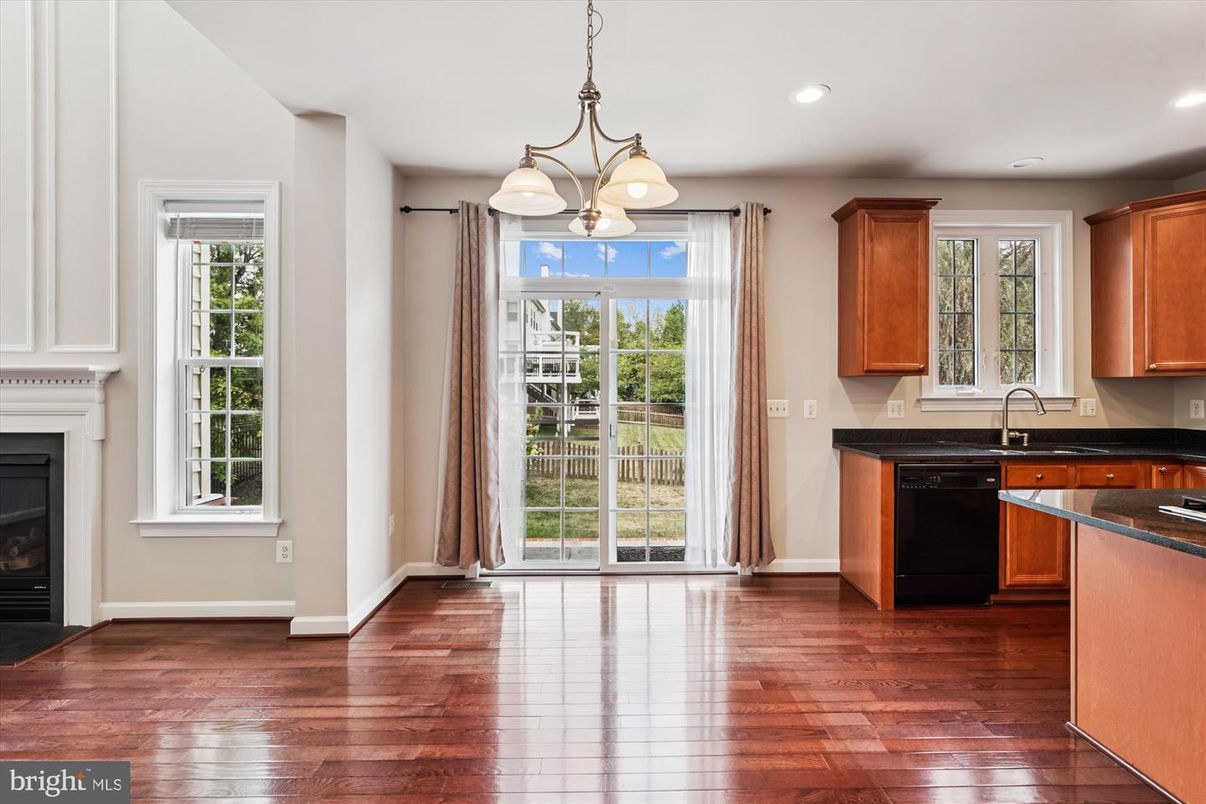 Fireplace, Interior, Kitchen, Pendant Lights, Recessed Lighting, Wood Texture Flooring