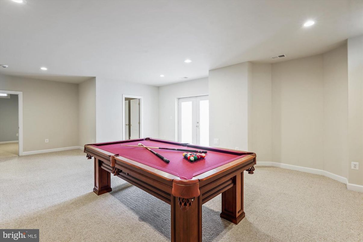 Billiard Table, Game Room, Interior, Recessed Lighting