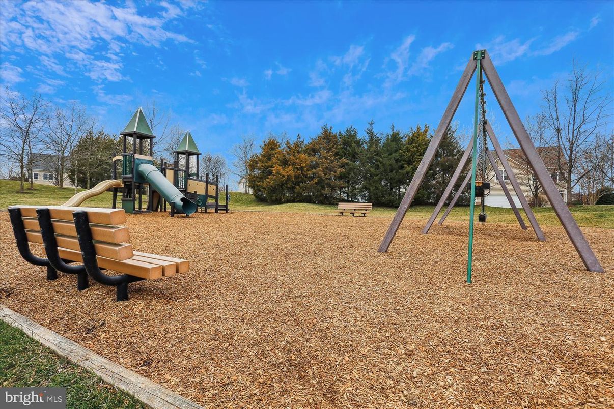 Backyard, Exterior, Playground