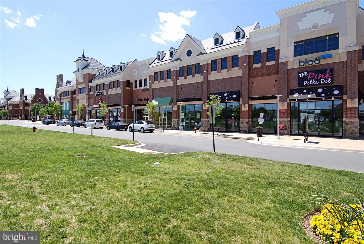 Exterior, Facade, Brick Facade, Condo Building