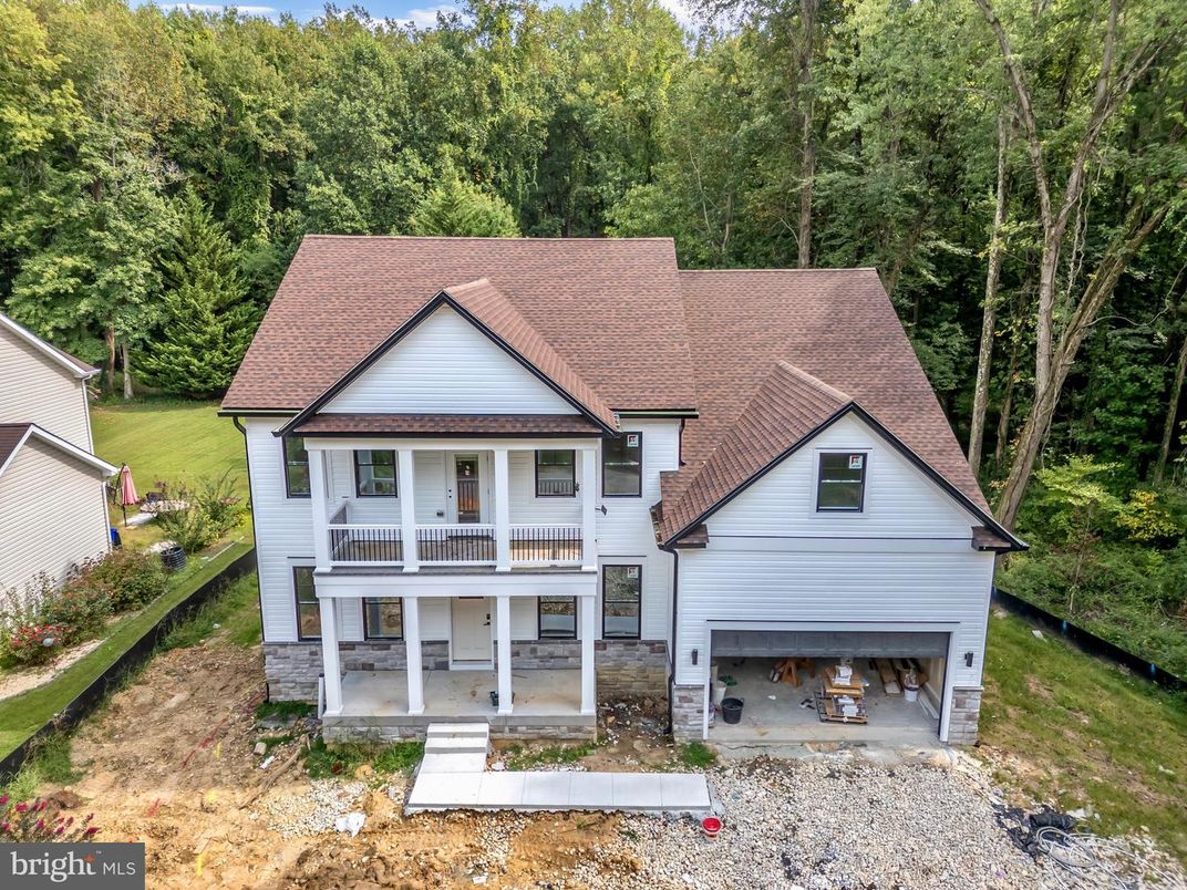 Exterior, Facade, Farmhouse