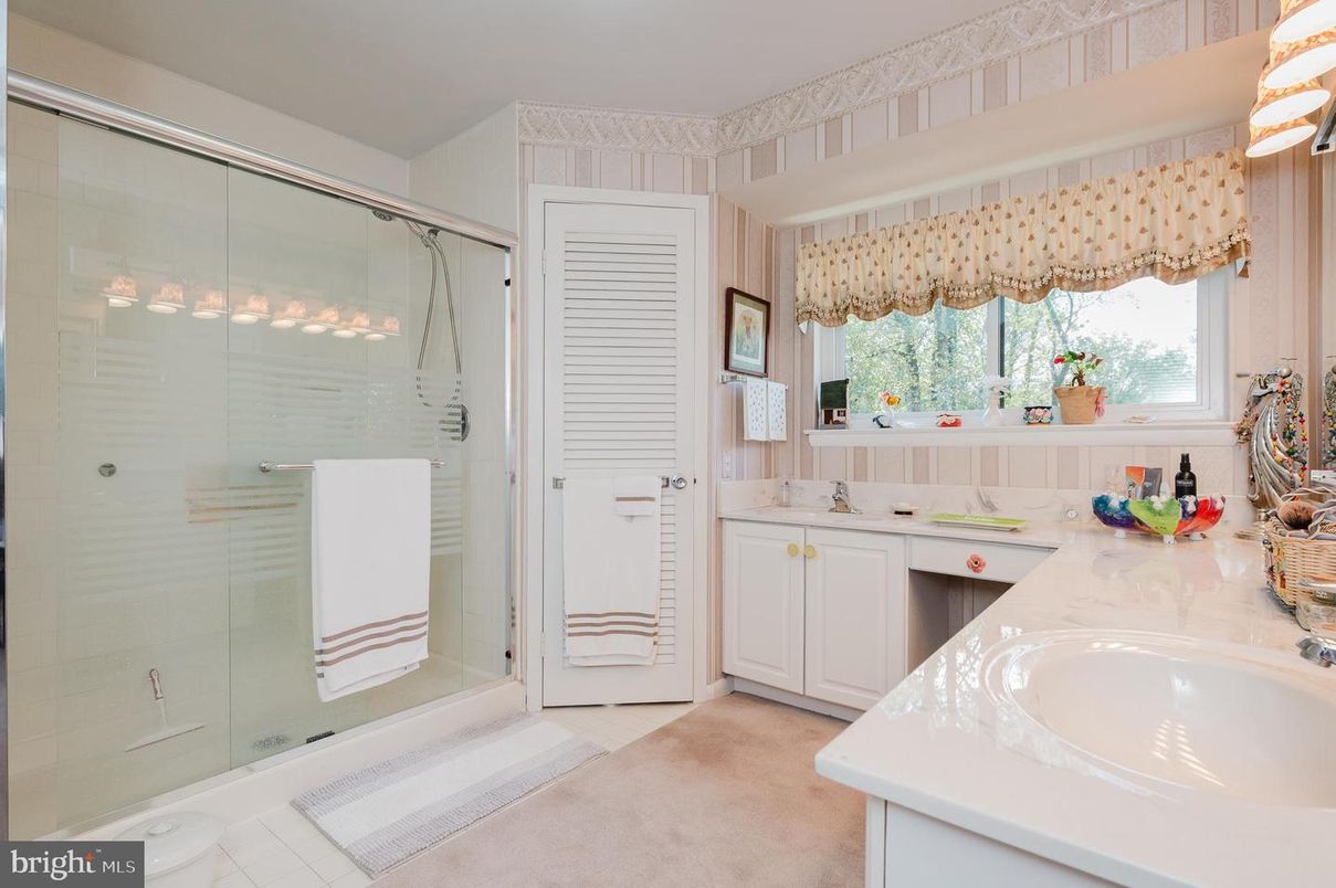 Bathroom, Dual Sink Vanities, Glass Shower, Interior