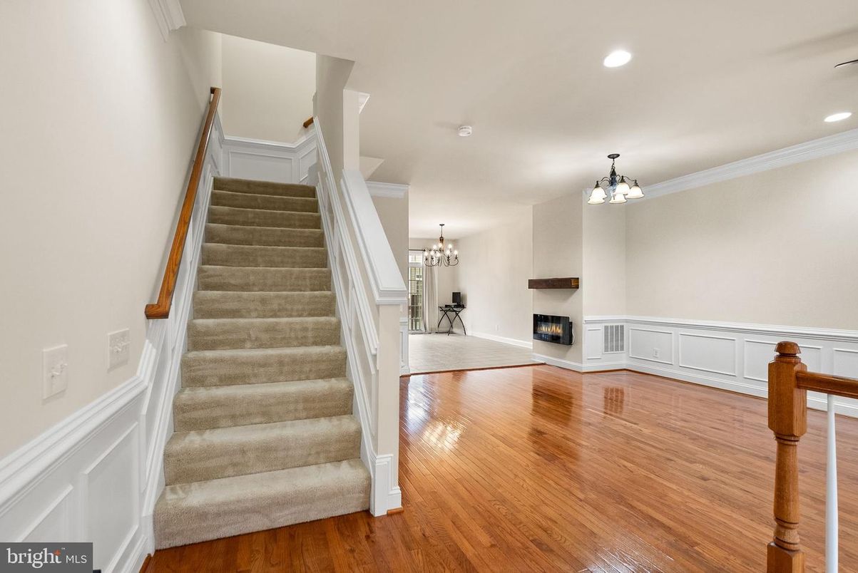 Chandelier, Fireplace, Interior, Recessed Lighting, Wood Texture Flooring