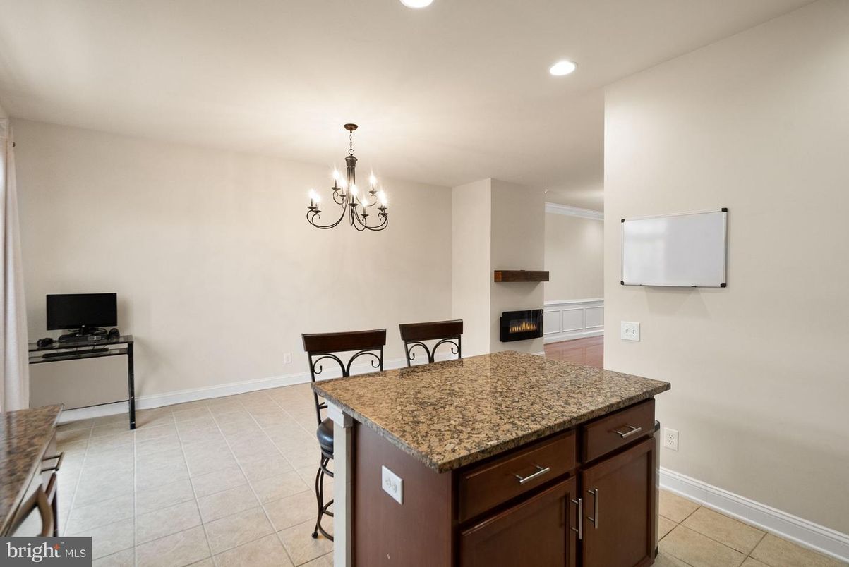 Chandelier, Fireplace, Interior, Recessed Lighting