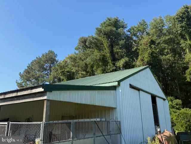 Detached Garage, Exterior