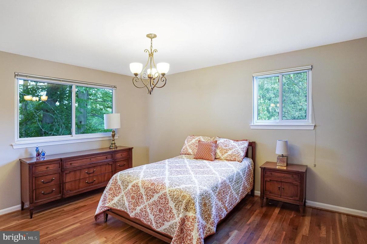 Bedroom, Chandelier, Interior, Pendant Lights, Wood Texture Flooring