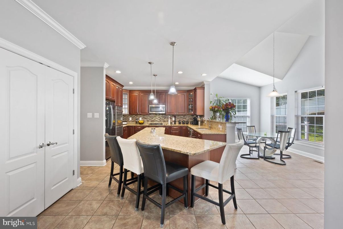 Dining room, Interior, Kitchen, Pendant Lights, Recessed Lighting