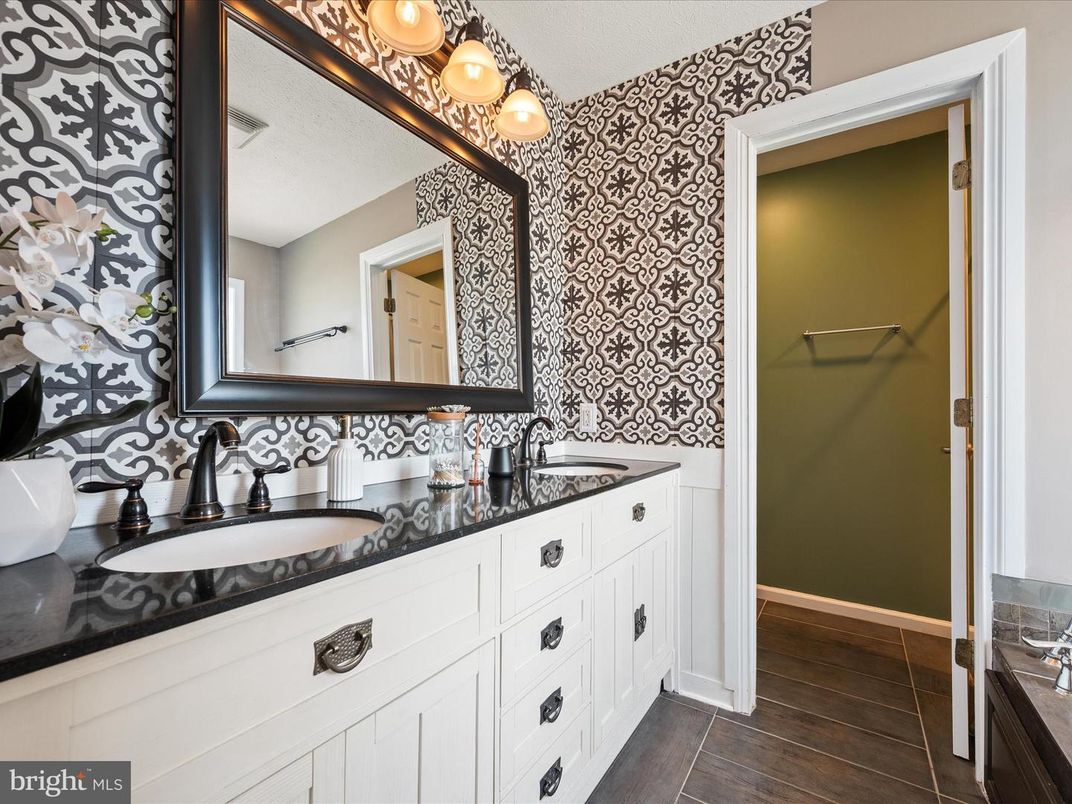 Bathroom, Dual Sink Vanities, Interior, Wood Texture Flooring