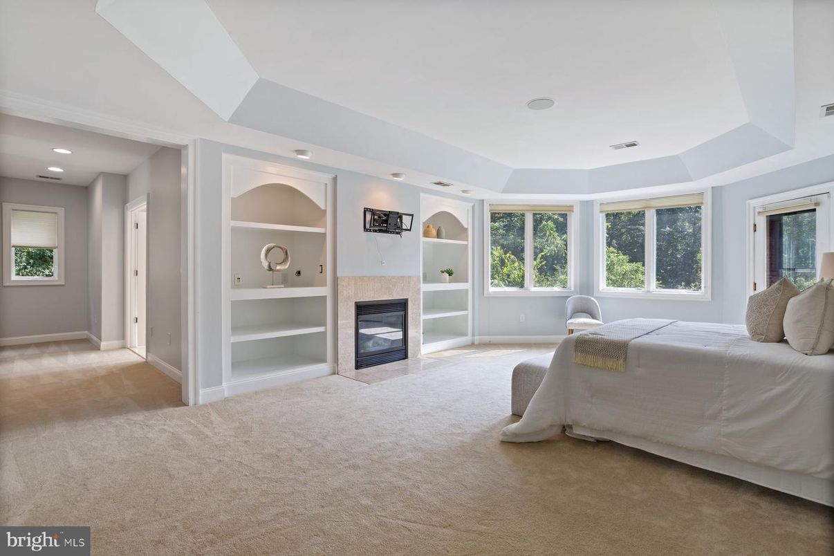 Bedroom, Fireplace, Interior, Recessed Lighting