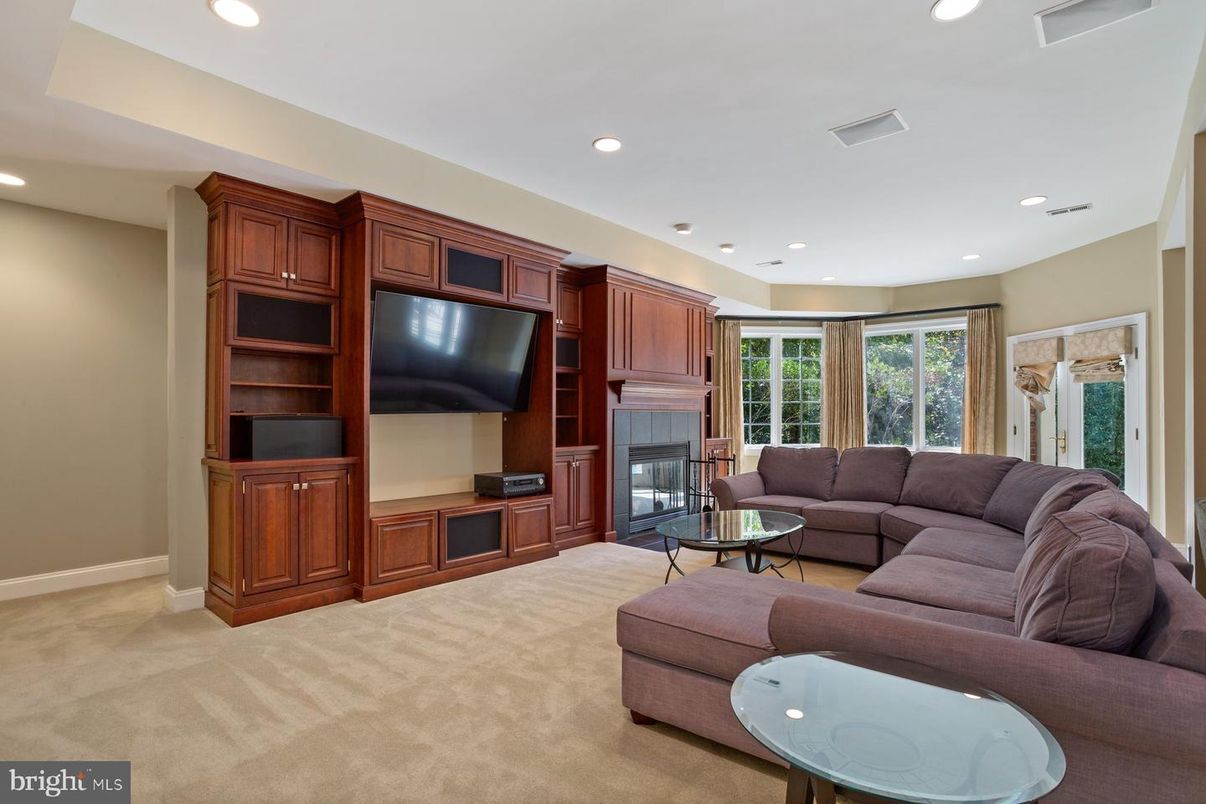 Fireplace, Interior, Living room, Recessed Lighting