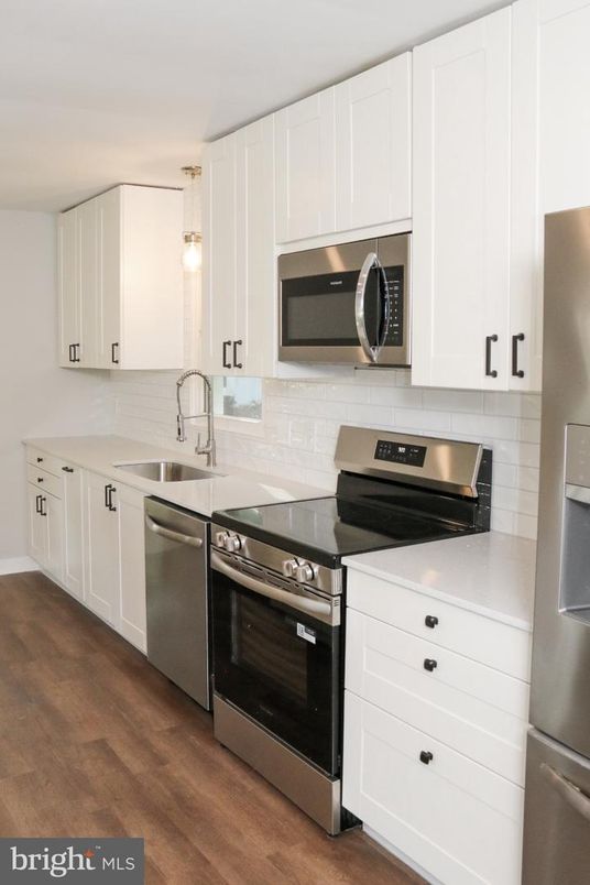 Interior, Kitchen, Pendant Lights, Stainless Steel Appliances, Wood Texture Flooring