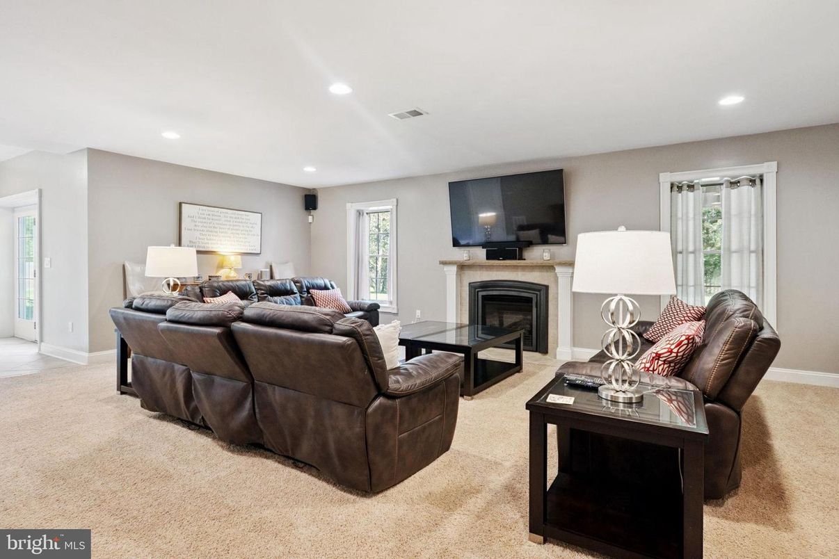 Fireplace, Interior, Living room, Recessed Lighting