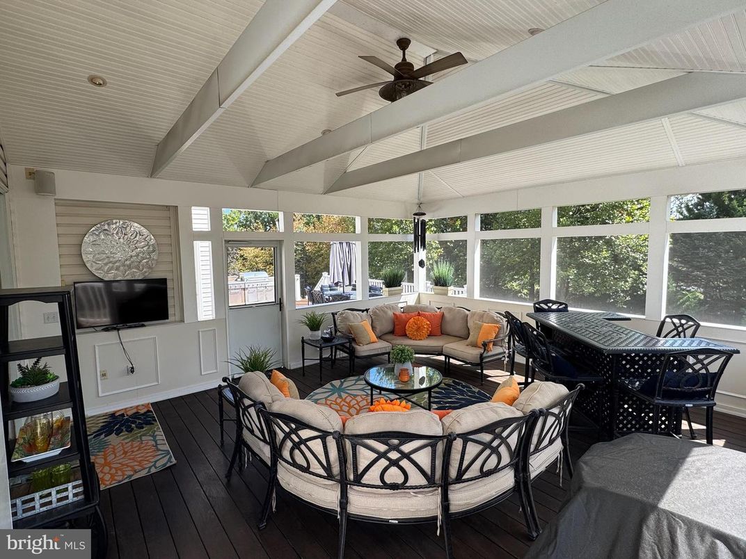 Interior, Living room, Sun Room, Wood Texture Flooring