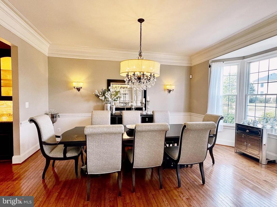 Chandelier, Dining room, Interior, Wood Texture Flooring