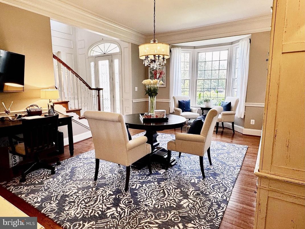 Chandelier, Dining room, Interior, Pendant Lights, Wood Texture Flooring