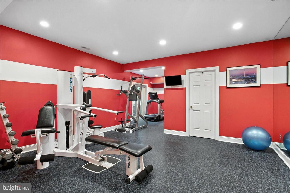 Fitness Equipment, Interior, Recessed Lighting