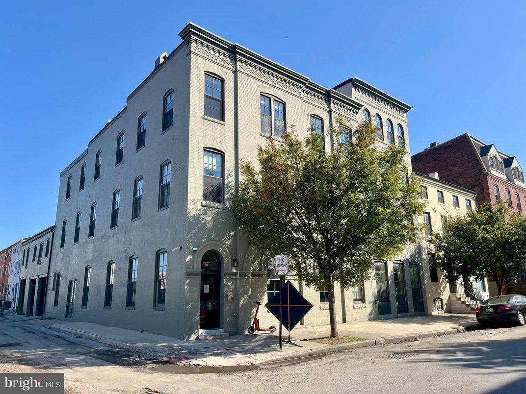 Exterior, Facade, Condo Building