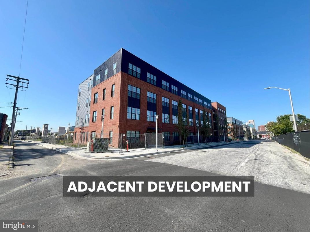 Exterior, Facade, Condo Building