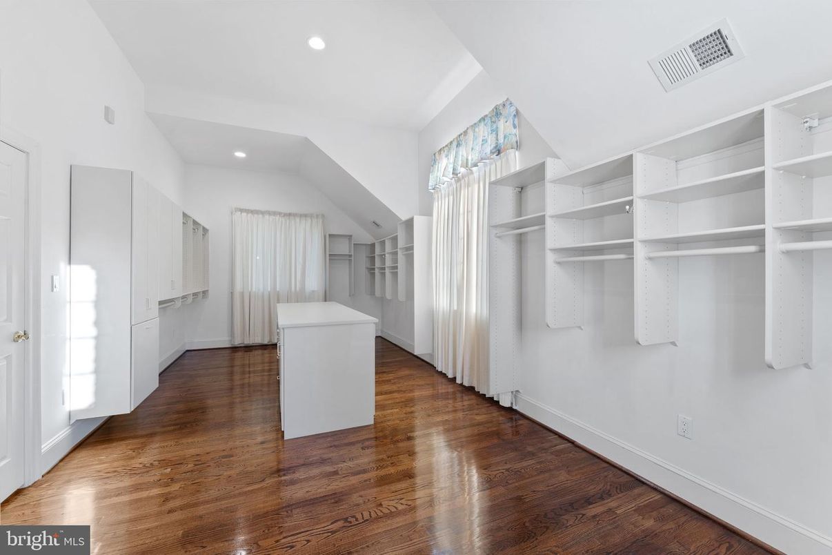 Interior, Recessed Lighting, Walk-in Closets, Wood Texture Flooring