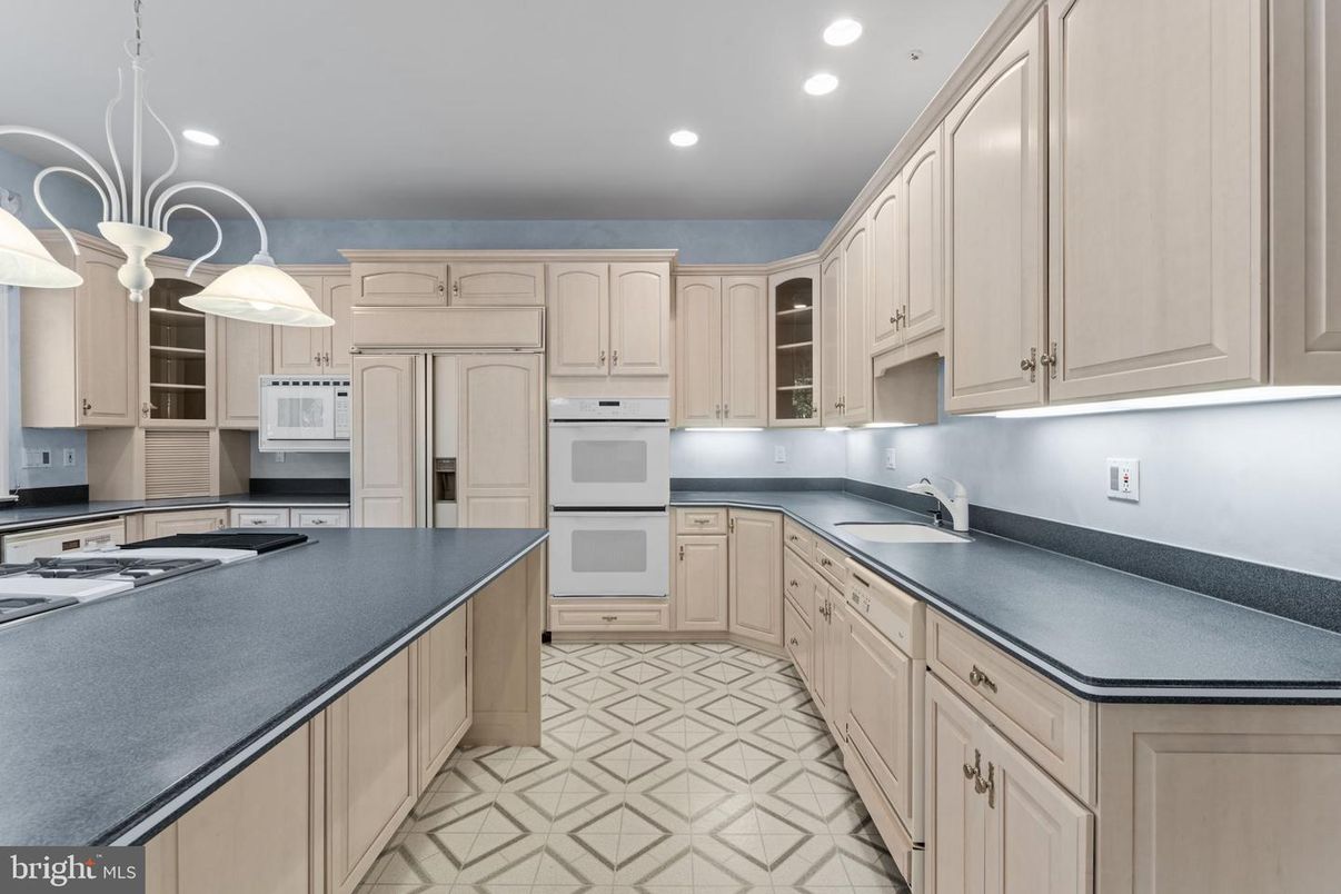 Interior, Kitchen, Pendant Lights, Recessed Lighting