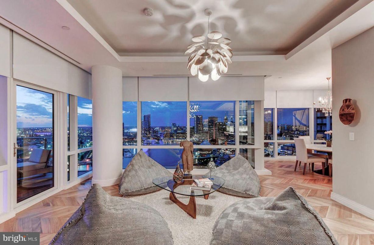 Chandelier, Dining room, Interior, Living room, Pendant Lights, Wood Texture Flooring