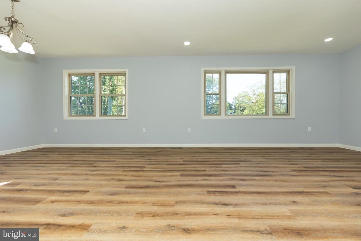 Empty room, Interior, Pendant Lights, Recessed Lighting, Wood Texture Flooring