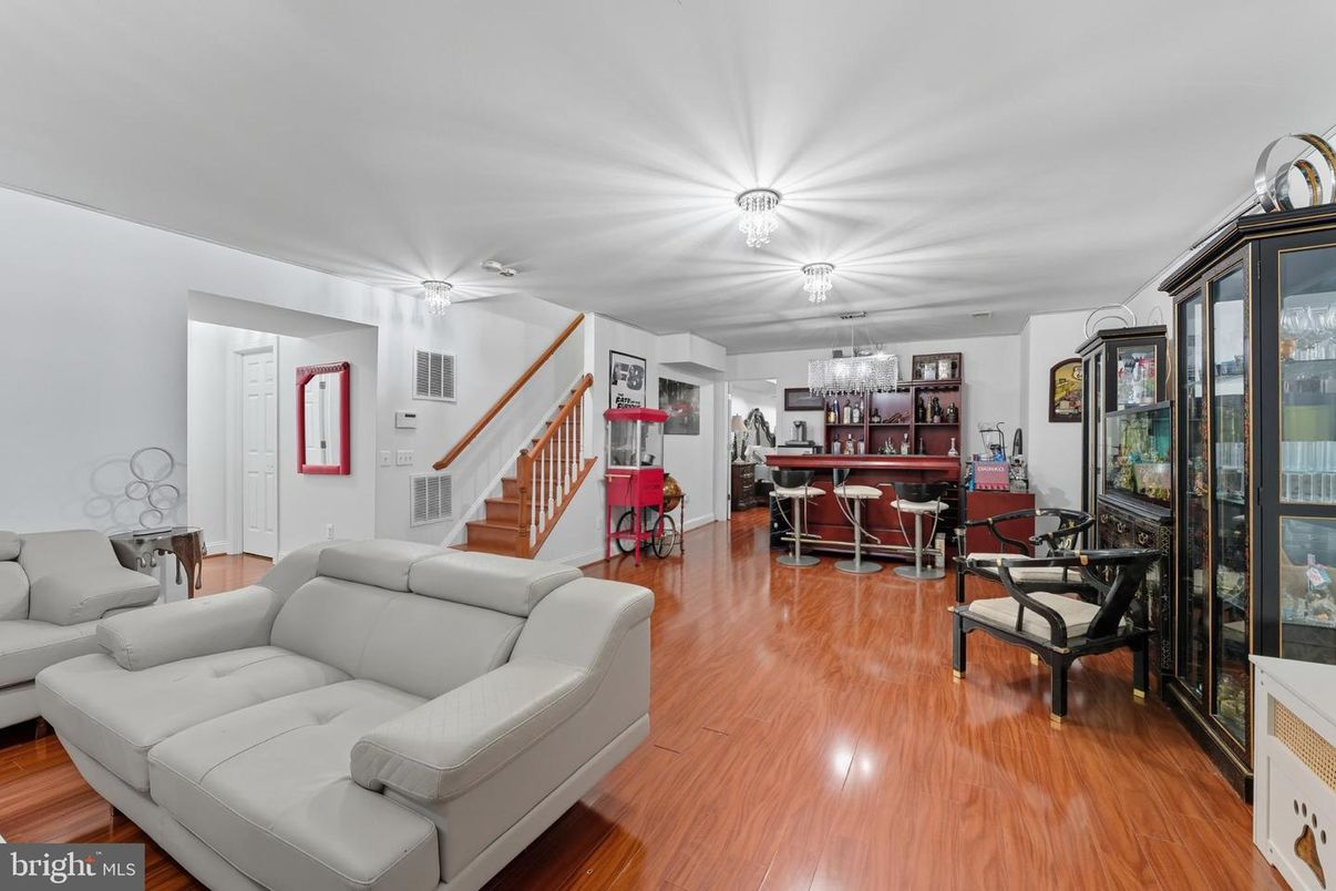 Chandelier, Dining room, Interior, Living room, Wood Texture Flooring