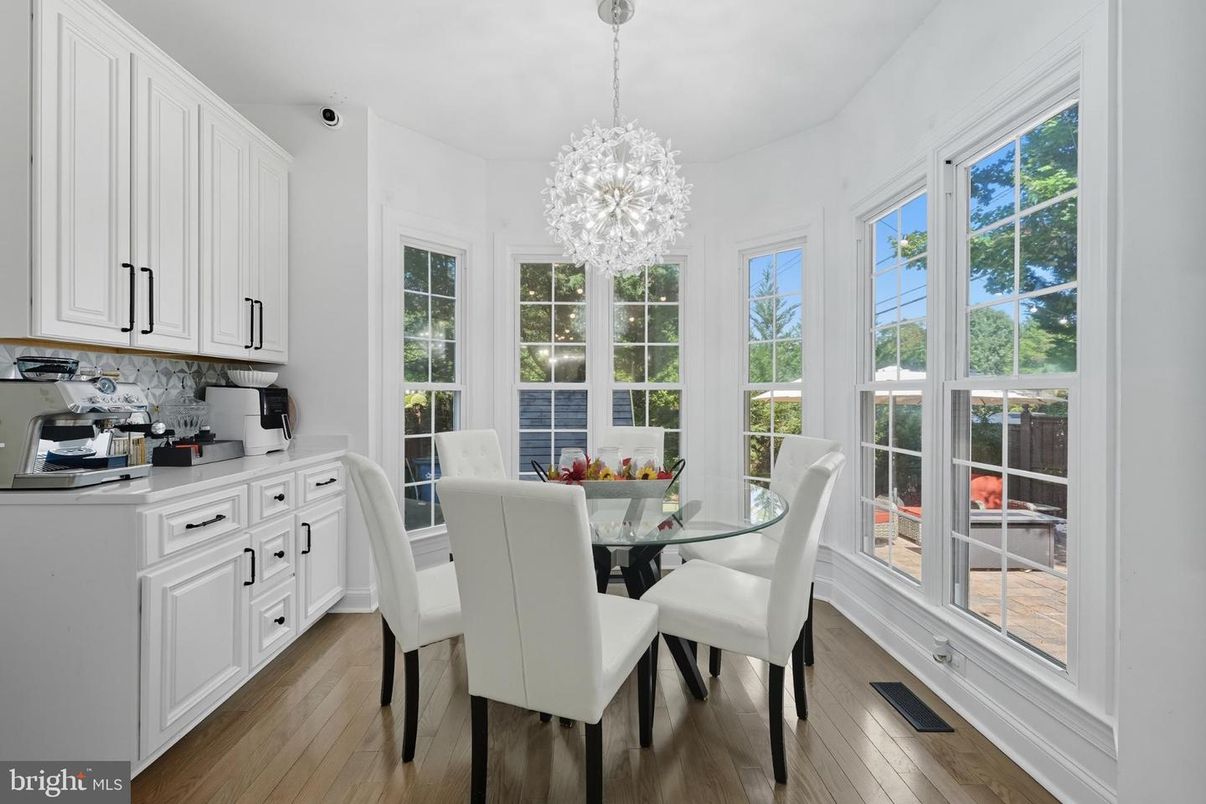 Chandelier, Dining room, Interior, Kitchen, Pendant Lights, Wood Texture Flooring