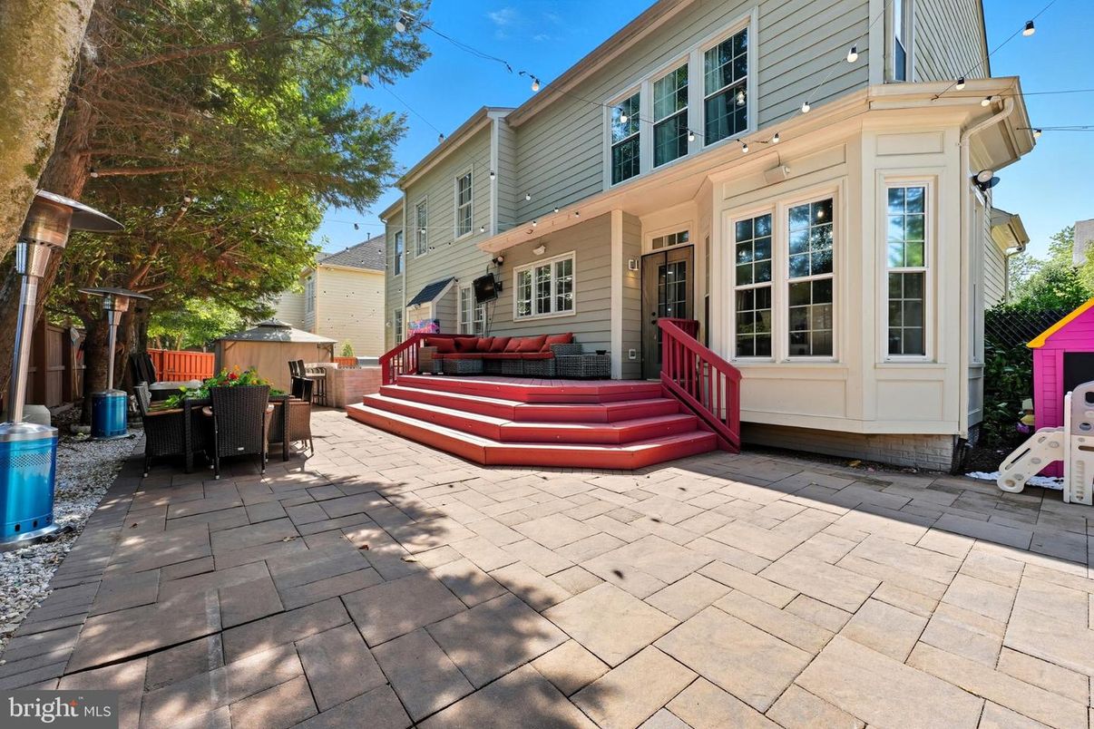 Exterior, Playground