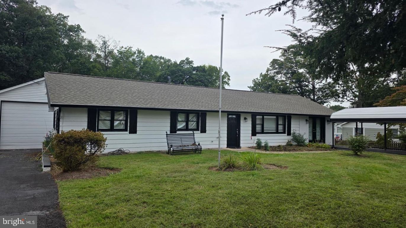 Attached, Backyard, Exterior, Facade, Ranch