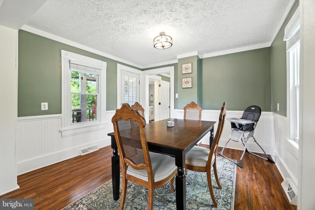 Dining room, Interior, Wood Texture Flooring