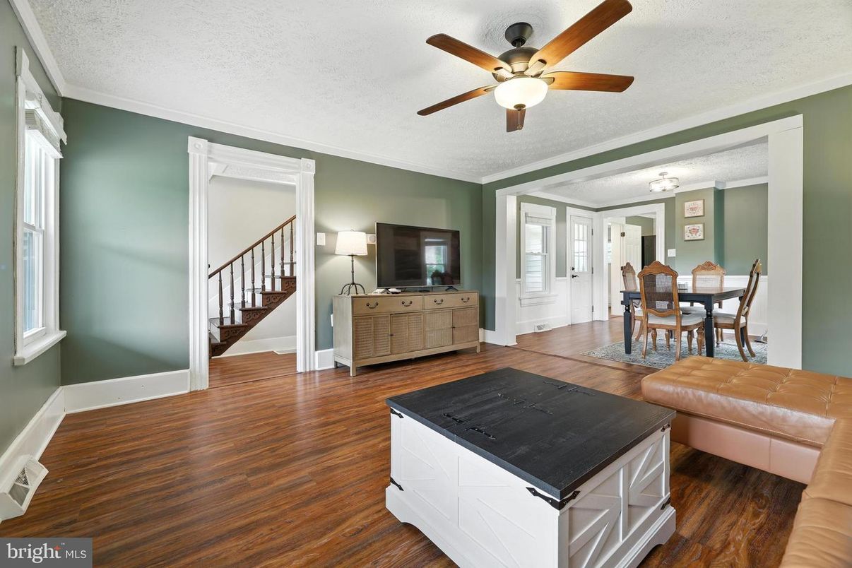 Dining room, Interior, Wood Texture Flooring
