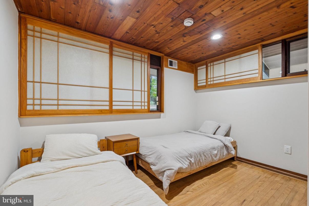 Bedroom, Interior, Recessed Lighting, Wooden Ceilings, Wood Texture Flooring
