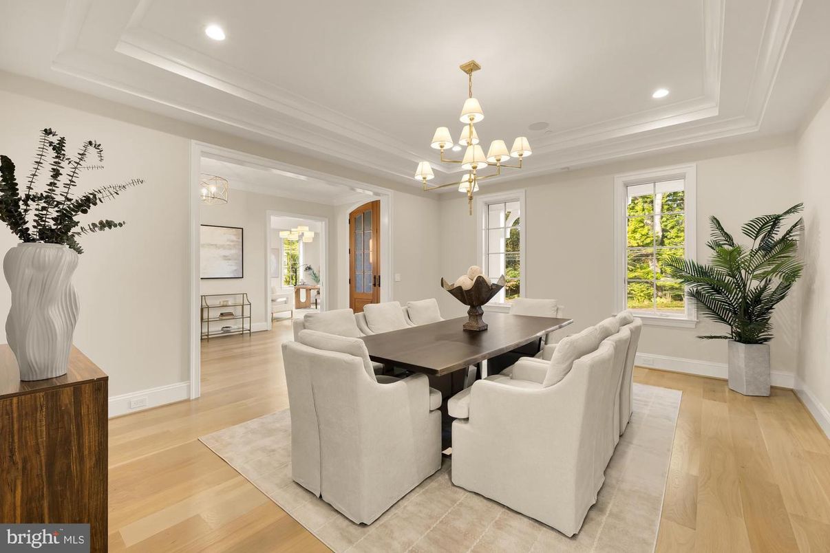 Chandelier, Dining room, Interior, Recessed Lighting, Wood Texture Flooring