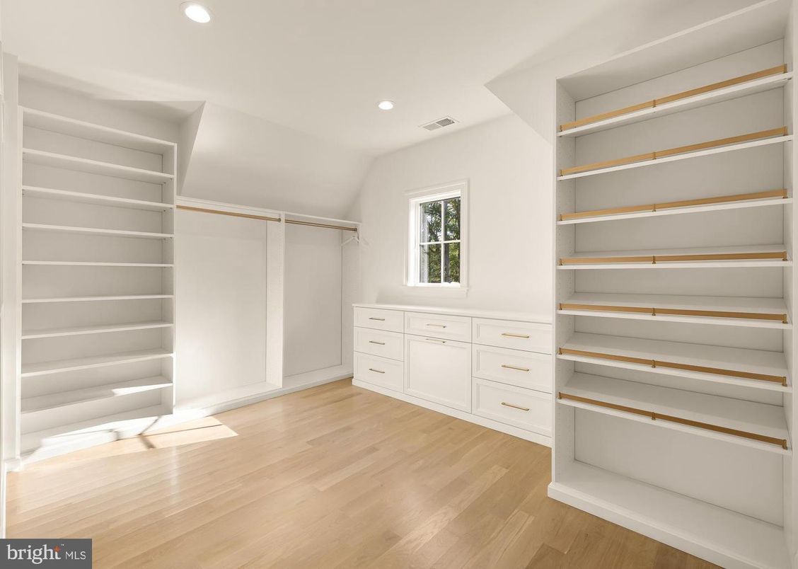 Interior, Recessed Lighting, Walk-in Closets, Wood Texture Flooring