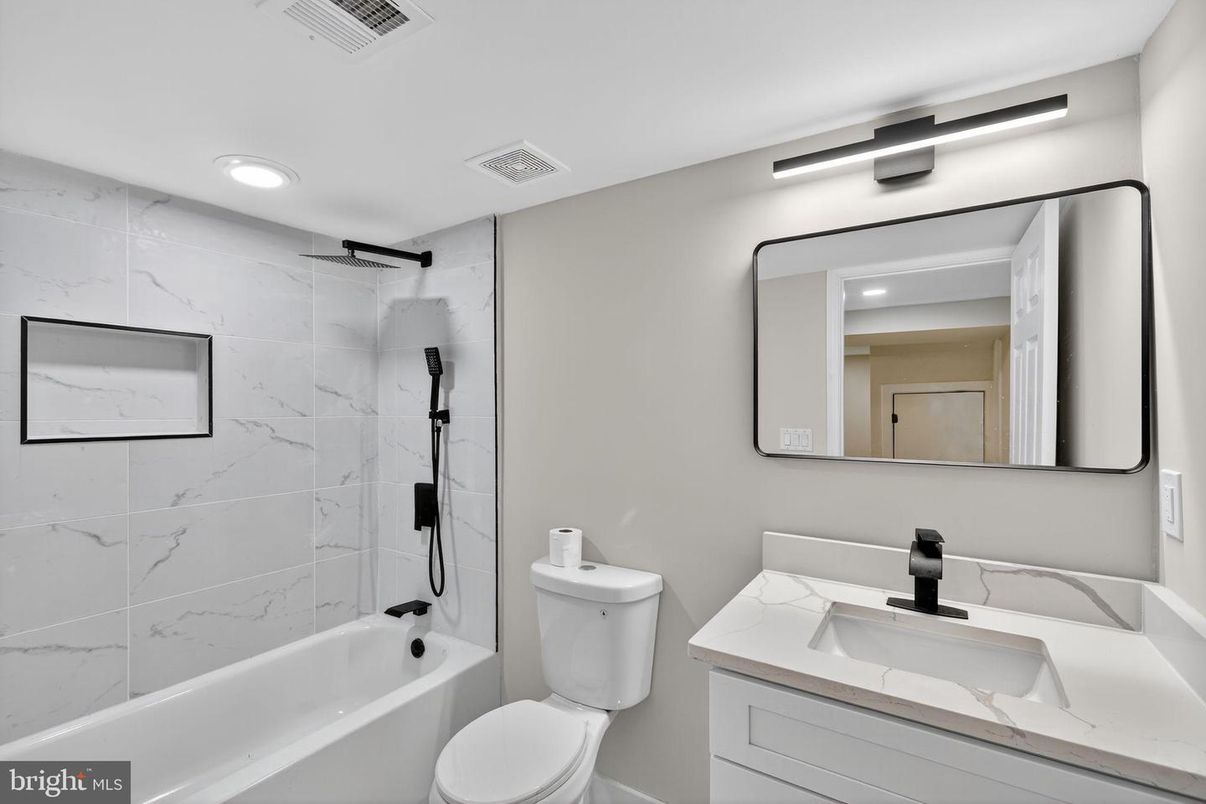 Bathroom, Interior, Marble Walls, Recessed Lighting