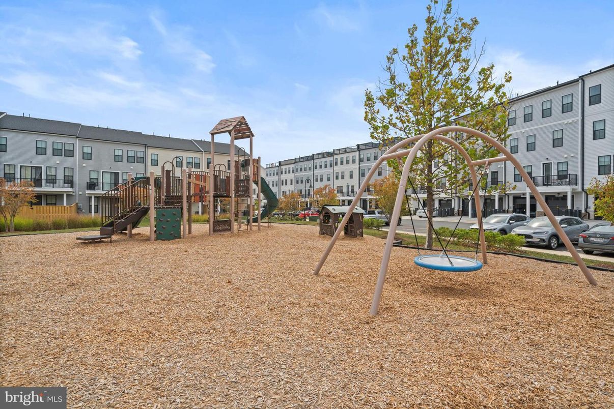 Backyard, Exterior, Playground