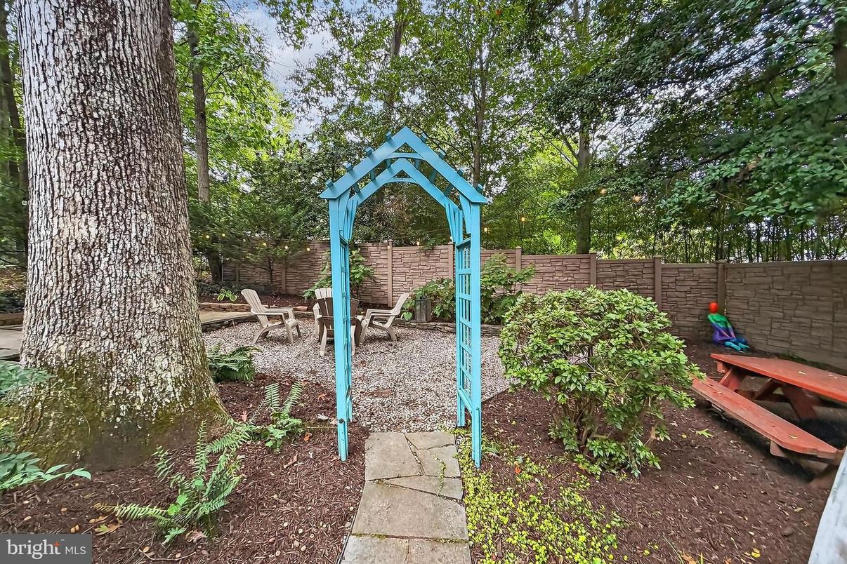 Backyard, Exterior, Playground