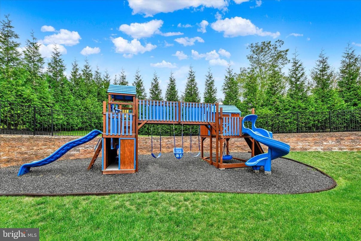Backyard, Exterior, Playground