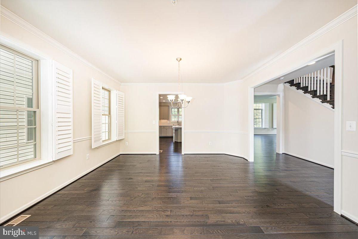 Chandelier, Empty room, Interior, Pendant Lights, Wood Texture Flooring