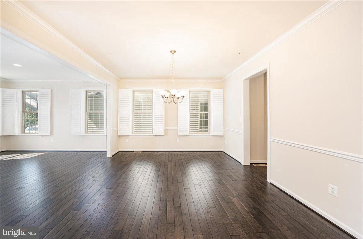Chandelier, Empty room, Interior, Recessed Lighting, Wood Texture Flooring