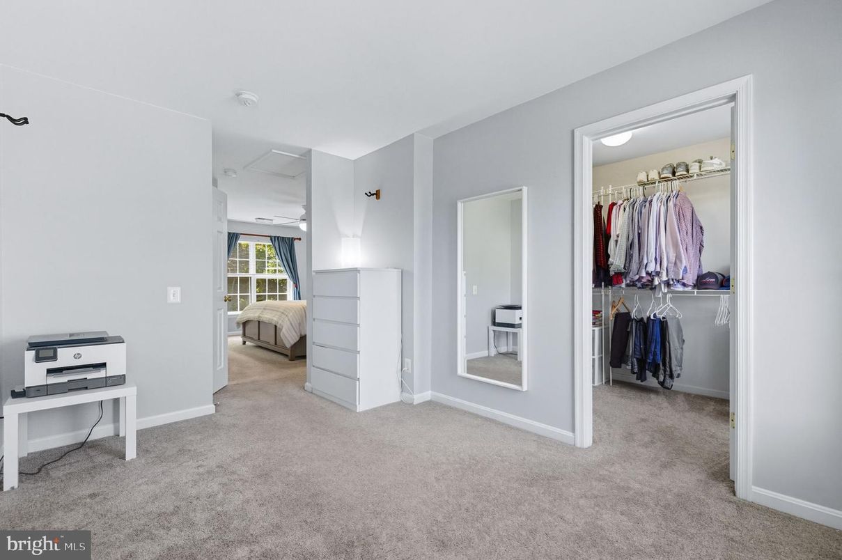 Interior, Walk-in Closets