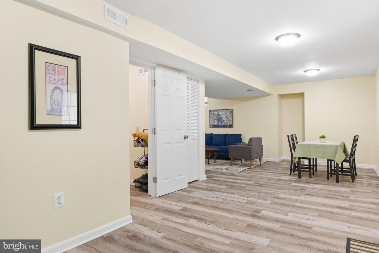 Dining room, Interior, Wood Texture Flooring