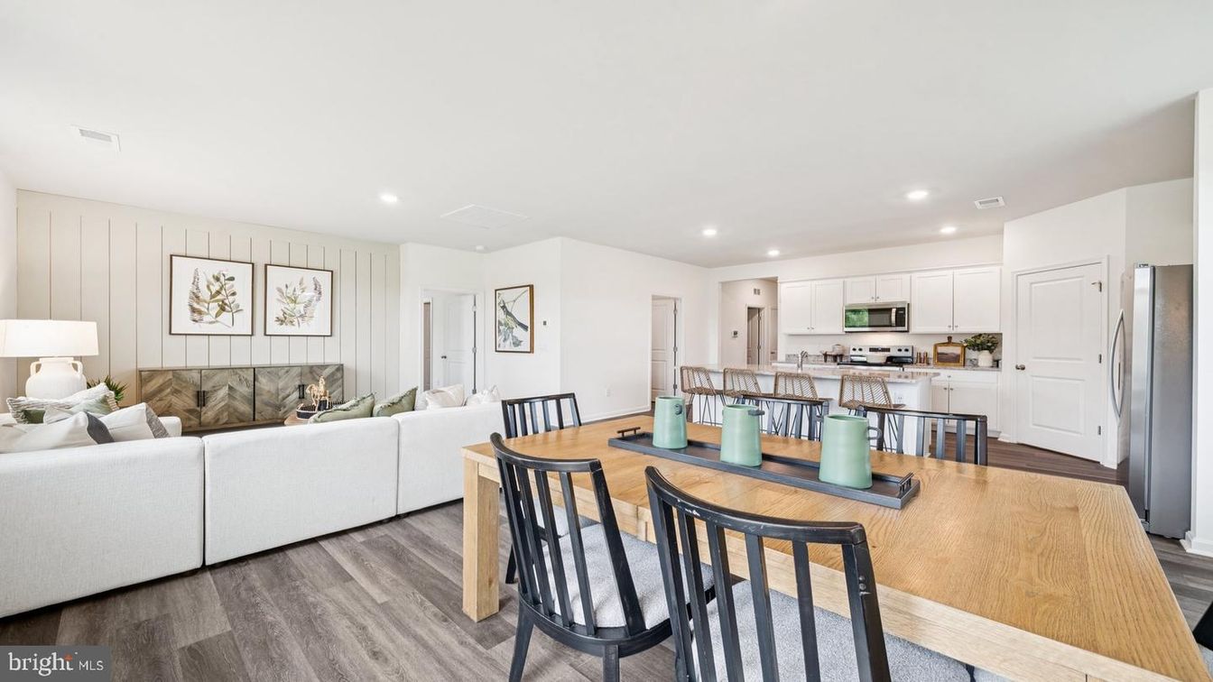 Dining room, Interior, Kitchen, Living room, Recessed Lighting, Stainless Steel Appliances, Wood Texture Flooring